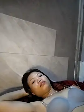 LinhNa999 online show from 11-09-25, 12:58