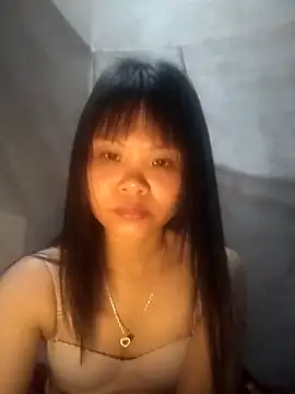 LinhNa999 online show from 12-19-25, 11:39