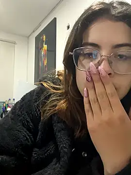 Isabela Colins online show from 09-20-25, 11:55