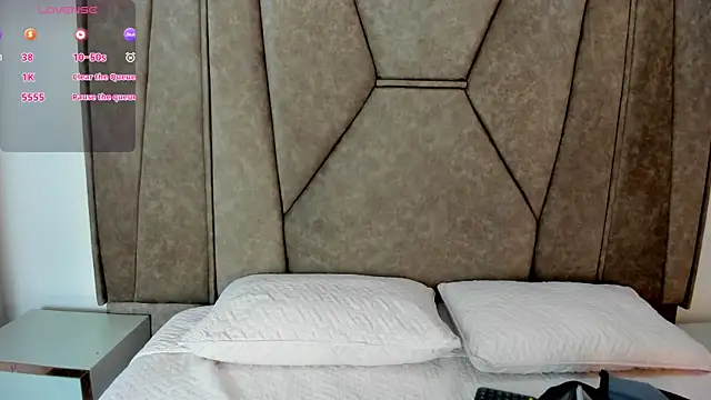 Isabela Colins online show from 09-24-25, 11:57