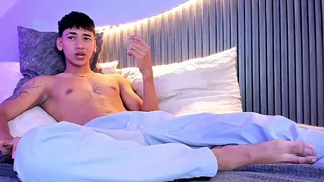 Dominic ghost online show from 11-08-25, 02:56