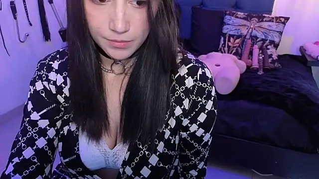 elowen halley1 online show from 09-25-25, 06:00