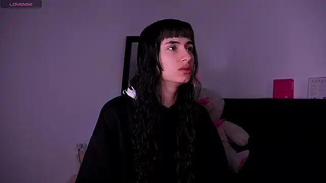 Snapshot of Alynn_Bri_ chatting on 07-15-26, 11:15 Alynn Bri online show from 07-15-26, 11:15