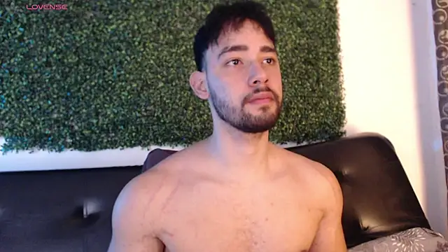 Snapshot of sam_ford_2 chatting on 11-14-25, 11:57 sam ford 2 online show from 11-14-25, 11:57