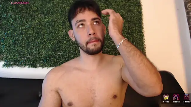 Snapshot of sam_ford_2 chatting on 01-10-26, 12:34 sam ford 2 online show from 01-10-26, 12:34