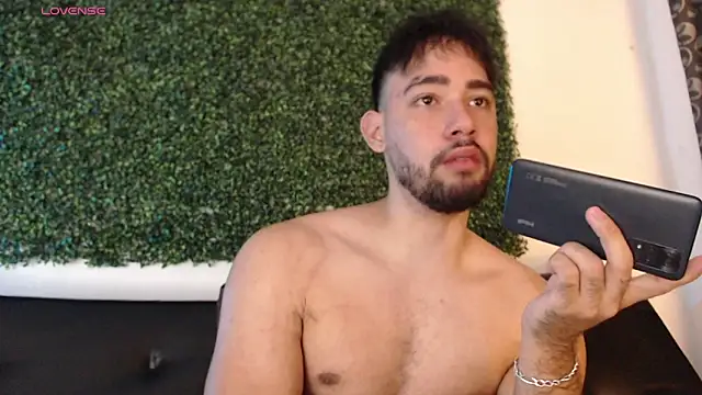 Snapshot of sam_ford_2 chatting on 01-19-26, 02:04 sam ford 2 online show from 01-19-26, 02:04