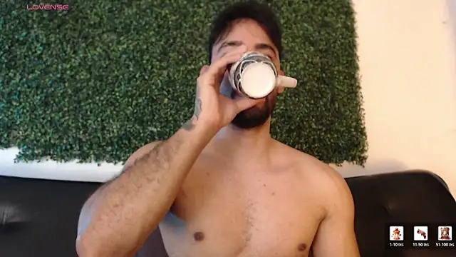 Snapshot of sam_ford_2 chatting on 02-06-26, 01:32 sam ford 2 online show from 02-06-26, 01:32