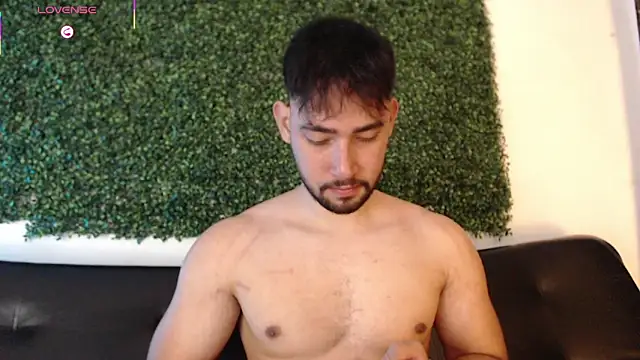 Snapshot of sam_ford_2 chatting on 02-20-26, 12:18 sam ford 2 online show from 02-20-26, 12:18