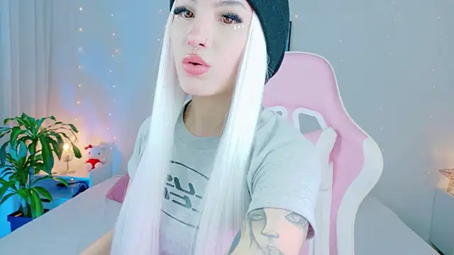 cuteezoe online show from 03-14-26, 03:45