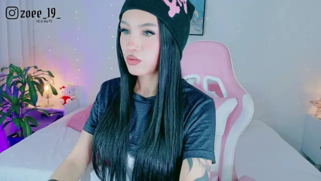 cuteezoe online show from 03-17-26, 03:22