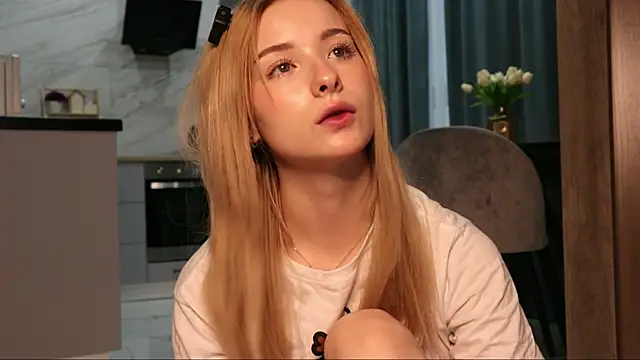 Nana Wilson online show from 11-14-25, 04:44