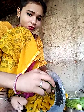 Snapshot of Deepika_joshi chatting on 10-06-25, 11:29 Deepika joshi online show from 10-06-25, 11:29