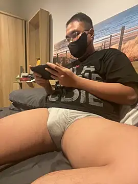 Snapshot of kristan__ chatting on 11-02-25, 07:11 kristan   online show from 11-02-25, 07:11