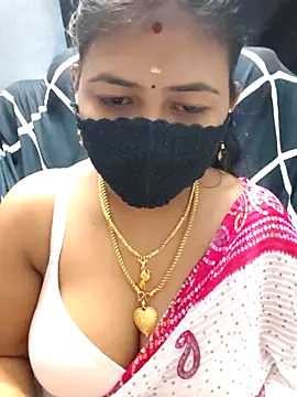Snapshot of Tamil_Lotus chatting on 03-11-26, 05:08 Tamil Lotus online show from 03-11-26, 05:08