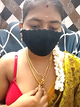 Snapshot of Tamil_Lotus chatting on 04-10-26, 05:06 Tamil Lotus online show from 04-10-26, 05:06