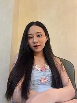 Snapshot of shishi0688 chatting on 06-14-26, 04:20 shishi0688 online show from 06-14-26, 04:20