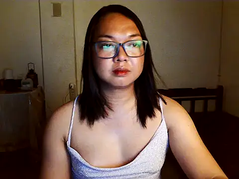 Trishme online show from 10-15-25, 03:45