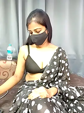 Misss-julli online show from 10-04-25, 03:37