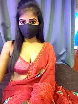 Snapshot of Misss-julli chatting on 04-11-26, 07:02 Misss-julli online show from 04-11-26, 07:02