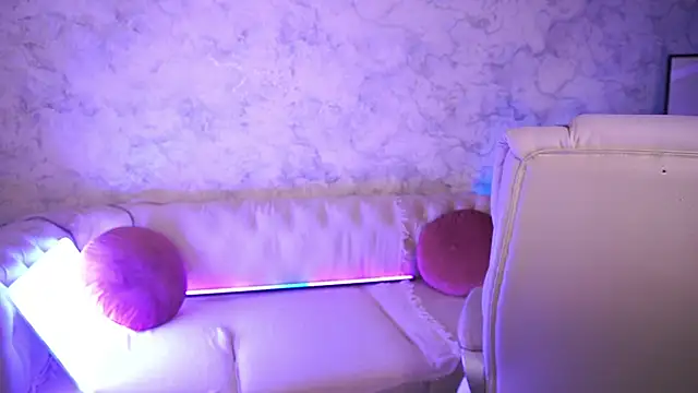 CurlyCandyXX online show from 10-24-25, 02:02