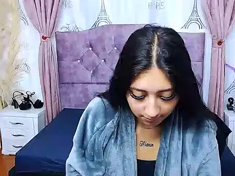 Snapshot of Wendy-13 chatting on 10-07-25, 11:07 Wendy-13 online show from 10-07-25, 11:07