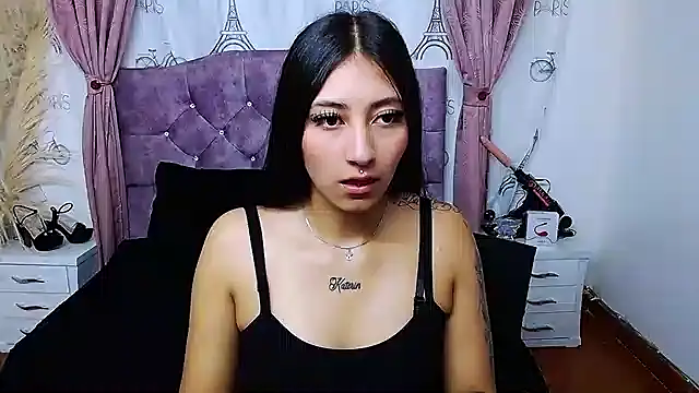 Snapshot of Wendy-13 chatting on 11-09-25, 11:08 Wendy-13 online show from 11-09-25, 11:08