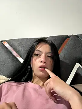 Snapshot of LiaCollings chatting on 09-19-25, 11:55 LiaCollings online show from 09-19-25, 11:55