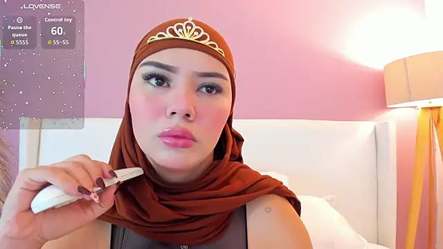 Snapshot of _Saandy chatting on 06-15-26, 12:18 Saandy online show from 06-15-26, 12:18