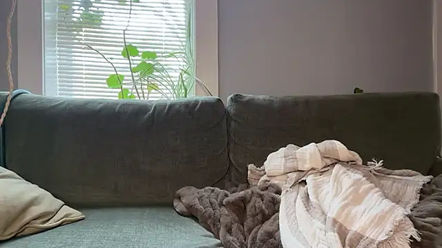 KandyHart online show from 11-16-25, 06:35