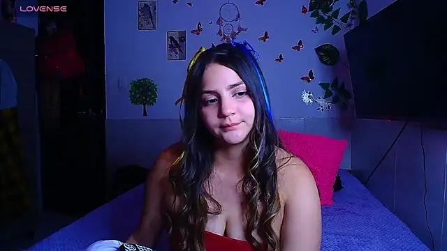 Snapshot of emily_cooper_t chatting on 07-04-26, 01:12 emily cooper t online show from 07-04-26, 01:12