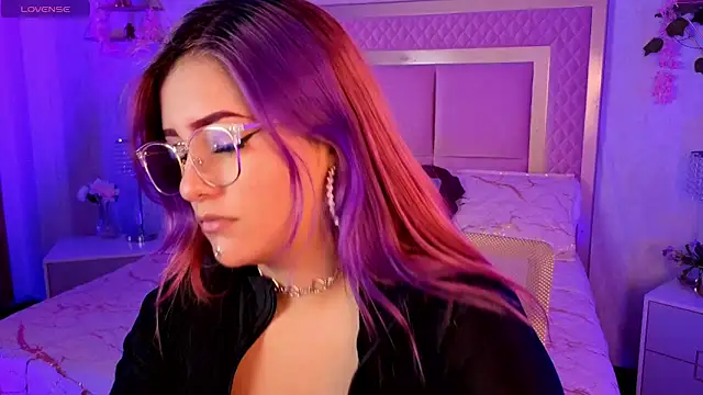 Snapshot of AlanaOdison chatting on 11-10-25, 09:03 AlanaOdison online show from 11-10-25, 09:03