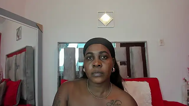 Emilly roaa online show from 04-16-26, 07:03