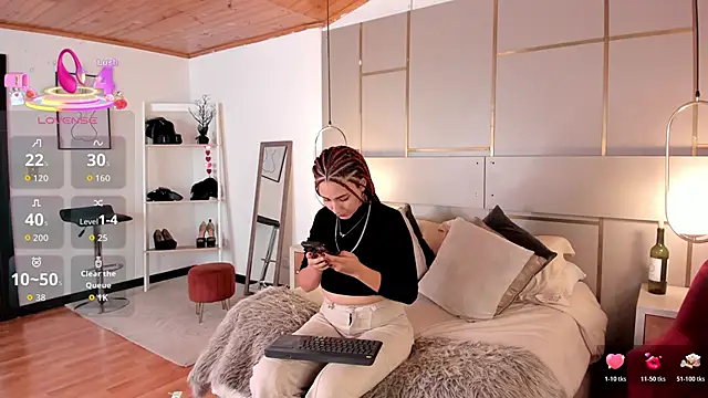 Lina Montclair online show from 03-04-26, 07:42