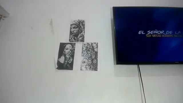 Snapshot of Foxy_Lovex chatting on 09-19-25, 08:53 Foxy Lovex online show from 09-19-25, 08:53