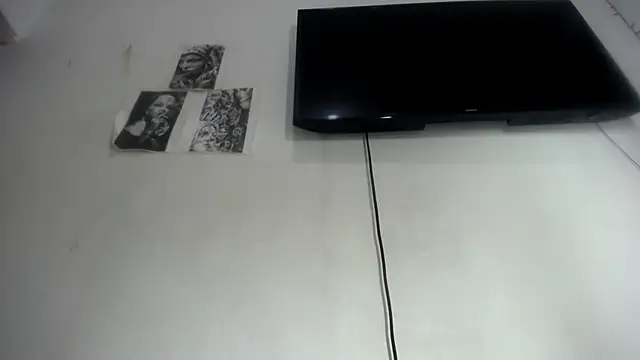 Snapshot of Foxy_Lovex chatting on 10-05-25, 11:57 Foxy Lovex online show from 10-05-25, 11:57