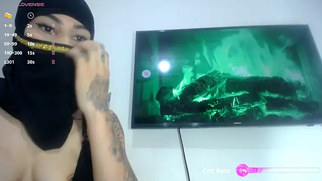 Snapshot of Foxy_Lovex chatting on 10-19-25, 10:21 Foxy Lovex online show from 10-19-25, 10:21