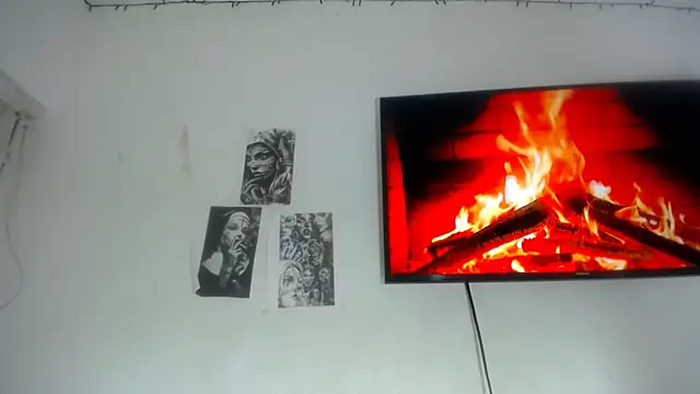 Snapshot of Foxy_Lovex chatting on 11-22-25, 10:42 Foxy Lovex online show from 11-22-25, 10:42