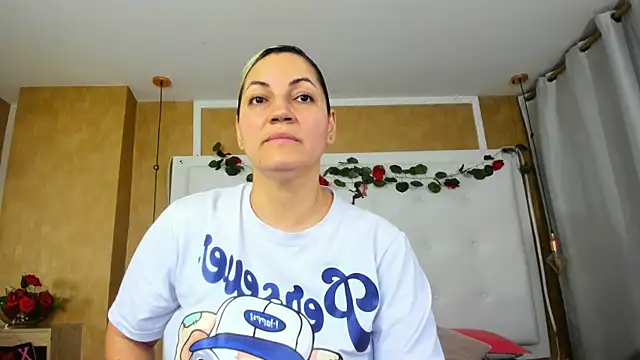 Snapshot of Heidy_milf chatting on 04-29-26, 08:15 Heidy milf online show from 04-29-26, 08:15