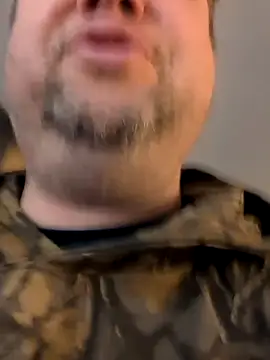 Snapshot of Single_White_Male chatting on 12-20-25, 11:28 Single White Male online show from 12-20-25, 11:28