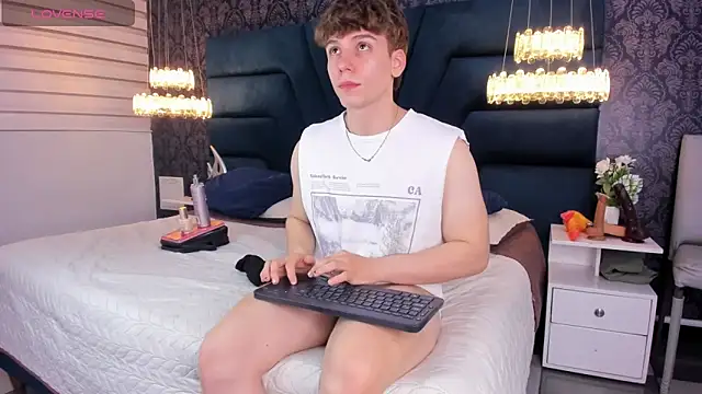 TaylerWhite online show from 02-11-26, 11:48