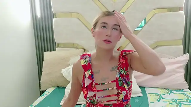 Snapshot of charlotte_phaeton chatting on 12-05-25, 12:41 charlotte phaeton online show from 12-05-25, 12:41