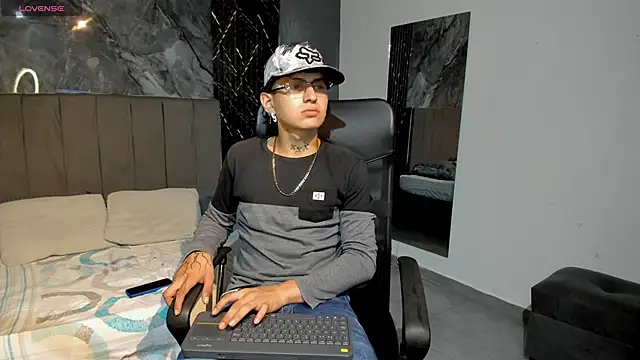 Snapshot of Ebebyjuan chatting on 06-05-26, 11:10 Ebebyjuan online show from 06-05-26, 11:10