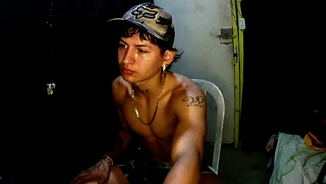 Snapshot of Ebebyjuan chatting on 06-17-26, 06:27 Ebebyjuan online show from 06-17-26, 06:27