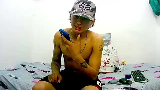 Snapshot of Ebebyjuan chatting on 06-30-26, 12:22 Ebebyjuan online show from 06-30-26, 12:22