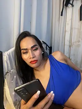 RomanticPearlTS online show from 11-13-25, 01:59