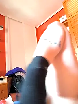 Junani2231 online show from 04-05-26, 02:47