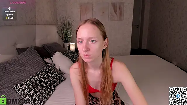 Snapshot of Mia_E1fie chatting on 10-30-25, 07:10 Mia E1fie online show from 10-30-25, 07:10