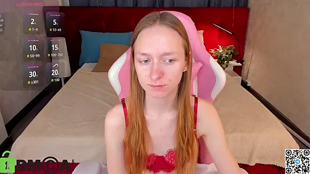 Snapshot of Mia_E1fie chatting on 11-27-25, 12:02 Mia E1fie online show from 11-27-25, 12:02