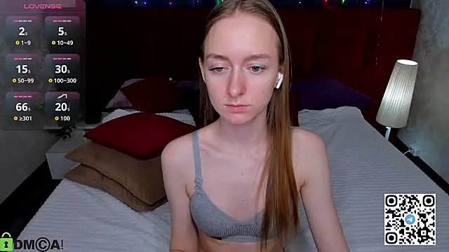 Mia E1fie online show from 03-15-26, 12:05