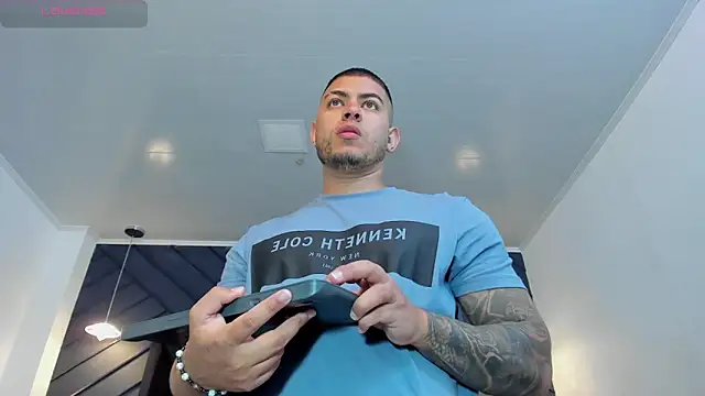 marco garciia  online show from 10-31-25, 11:28